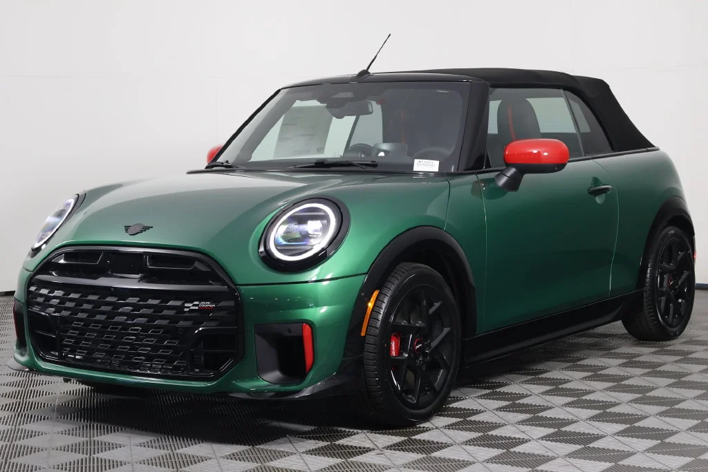New 2027 British Racing Green Met MINI Iconic image 1