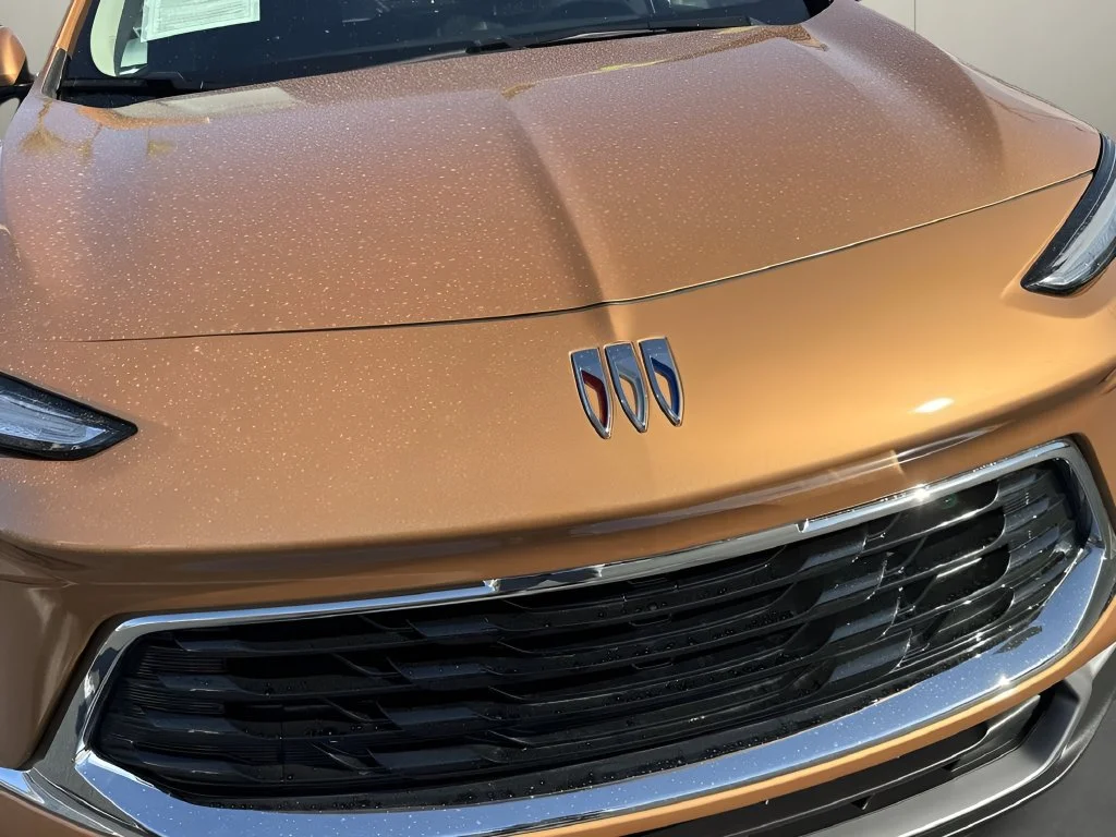 Used 2024 Copper Ice Metallic Buick Preferred image 30