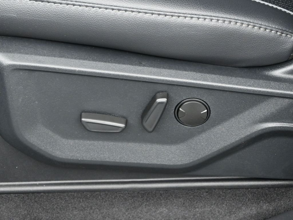 New 2026 Antimatter Blue Metallic Ford Lariat image 11