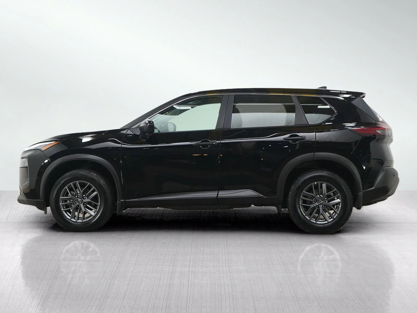 Used 2023 Nissan Rogue S with VIN 5N1BT3AB1PC735124 for sale in Burnsville, Minnesota