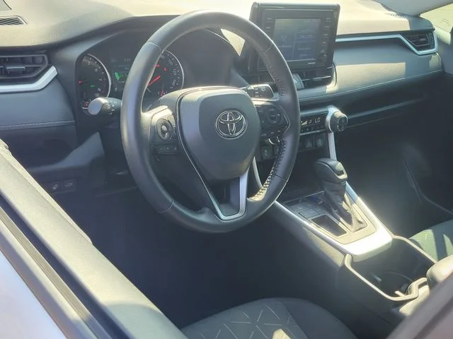 Used 2022 White Toyota XLE image 7