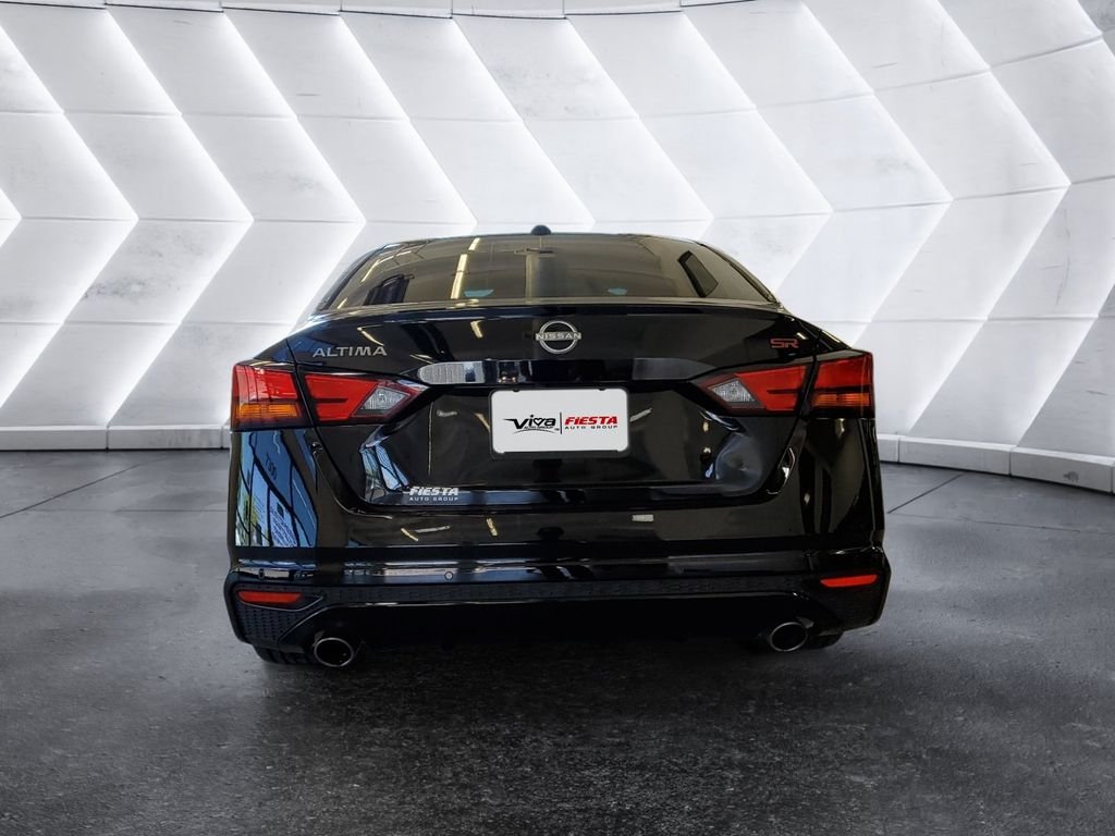 Used 2024 Black Nissan 2.5 SR image 5