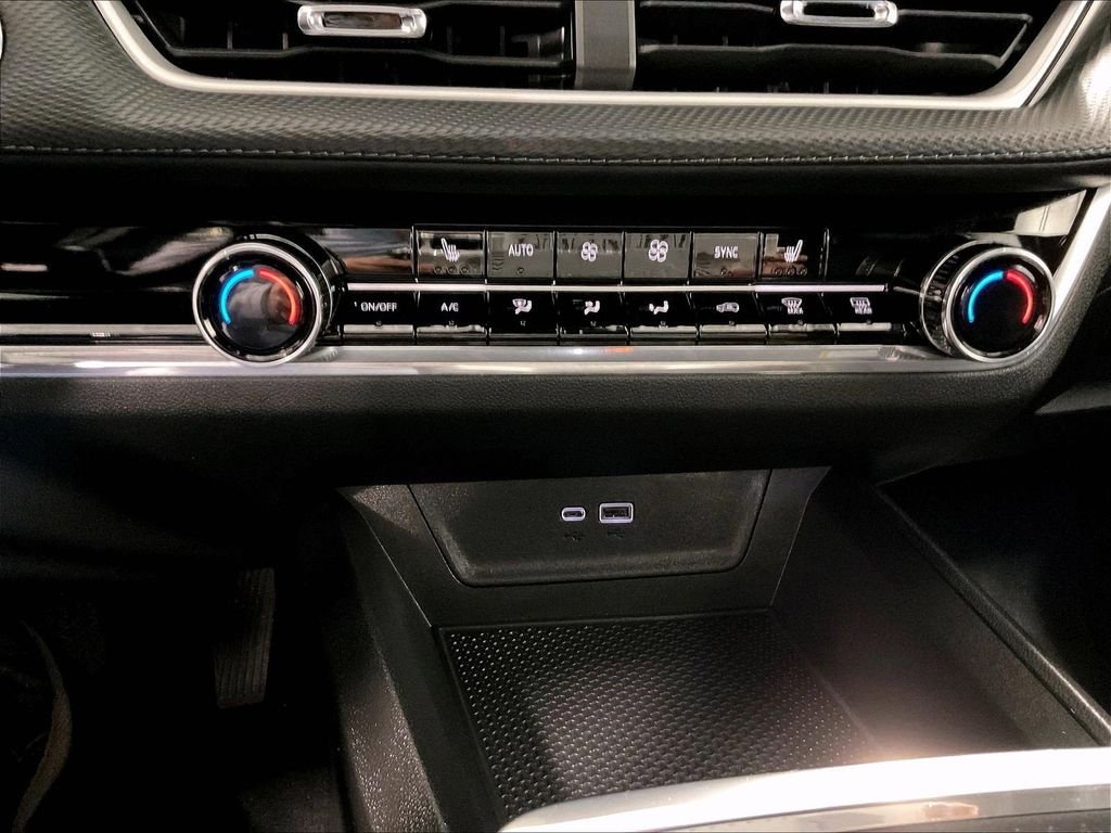 Used 2025 Blue Chevrolet LT image 25