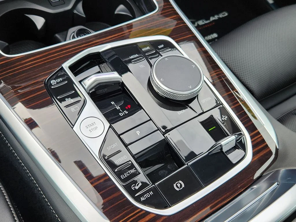 2026 BMW X5 50e - Photo 18