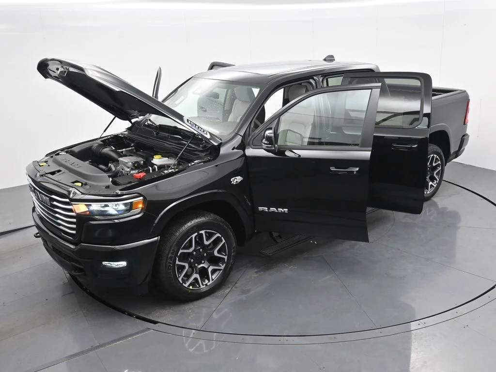 New 2026 Diamond Black Crystal Pearl-Coat Exterior Paint RAM Laramie image 44