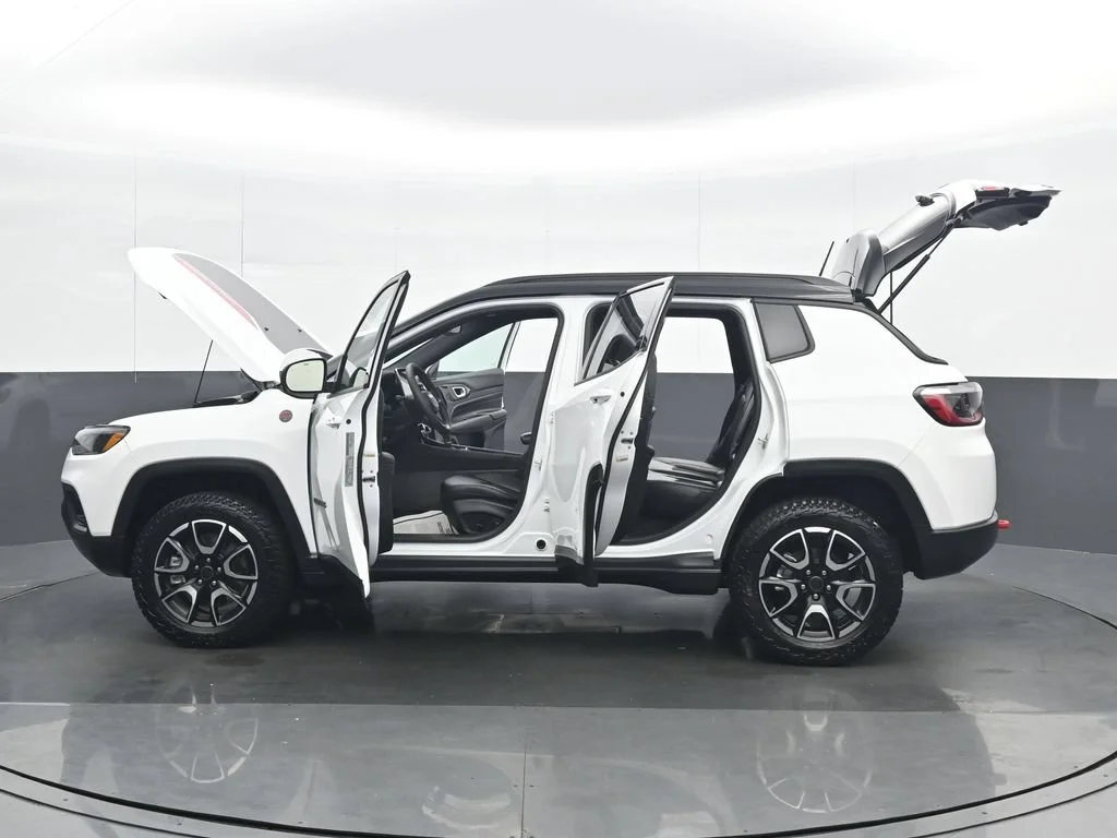 Used 2026 White Jeep Trailhawk image 41
