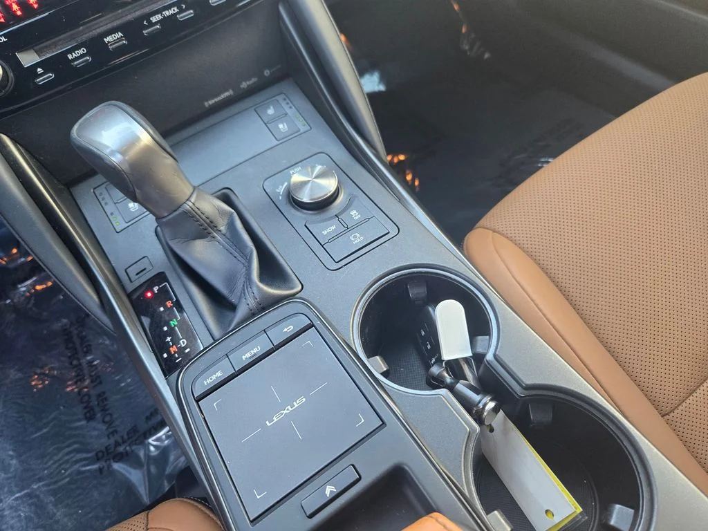 Used 2023 White Pearl Lexus 300 image 15