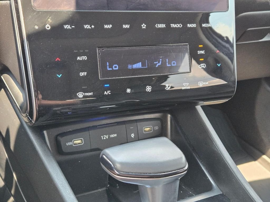 Used 2024 Silver Hyundai SEL image 29