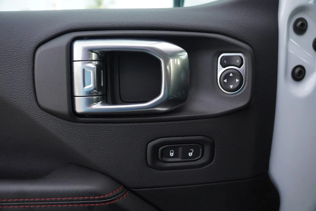 Used 2026 White Jeep Rubicon X image 16