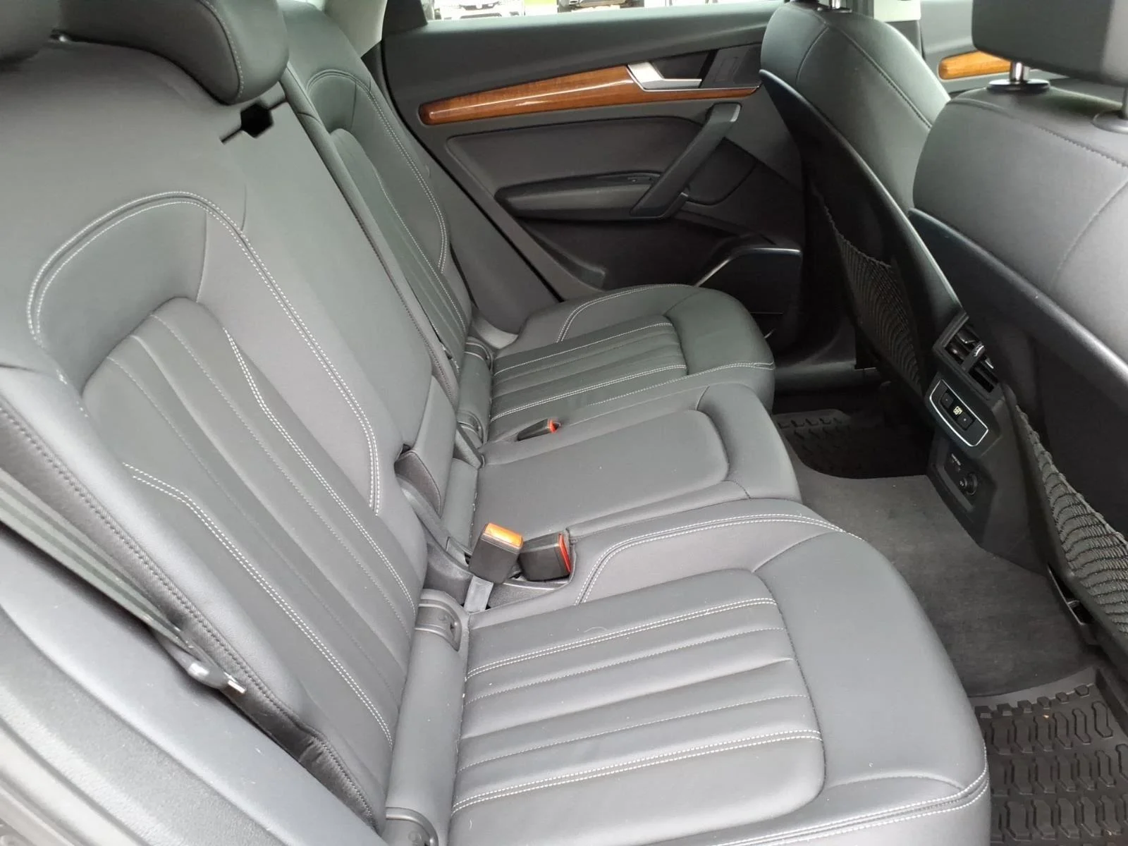 Used 2023 Daytona Gray Pearl Effect Audi S line Premium image 25