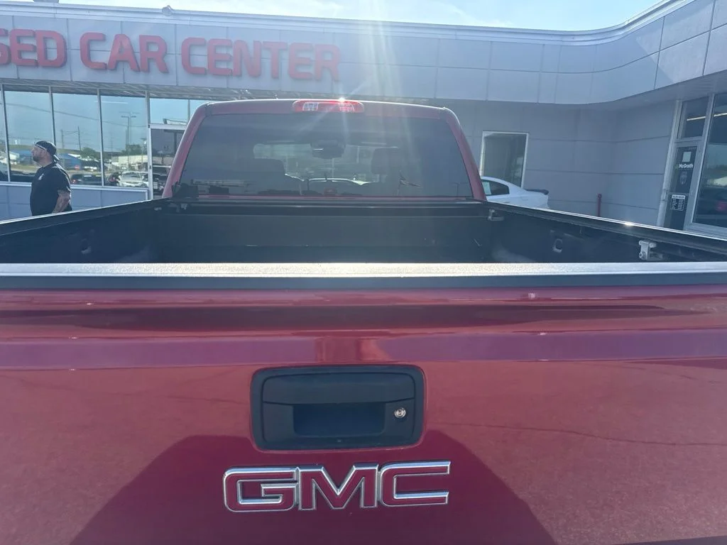 Used 2019 Red GMC SLT image 4