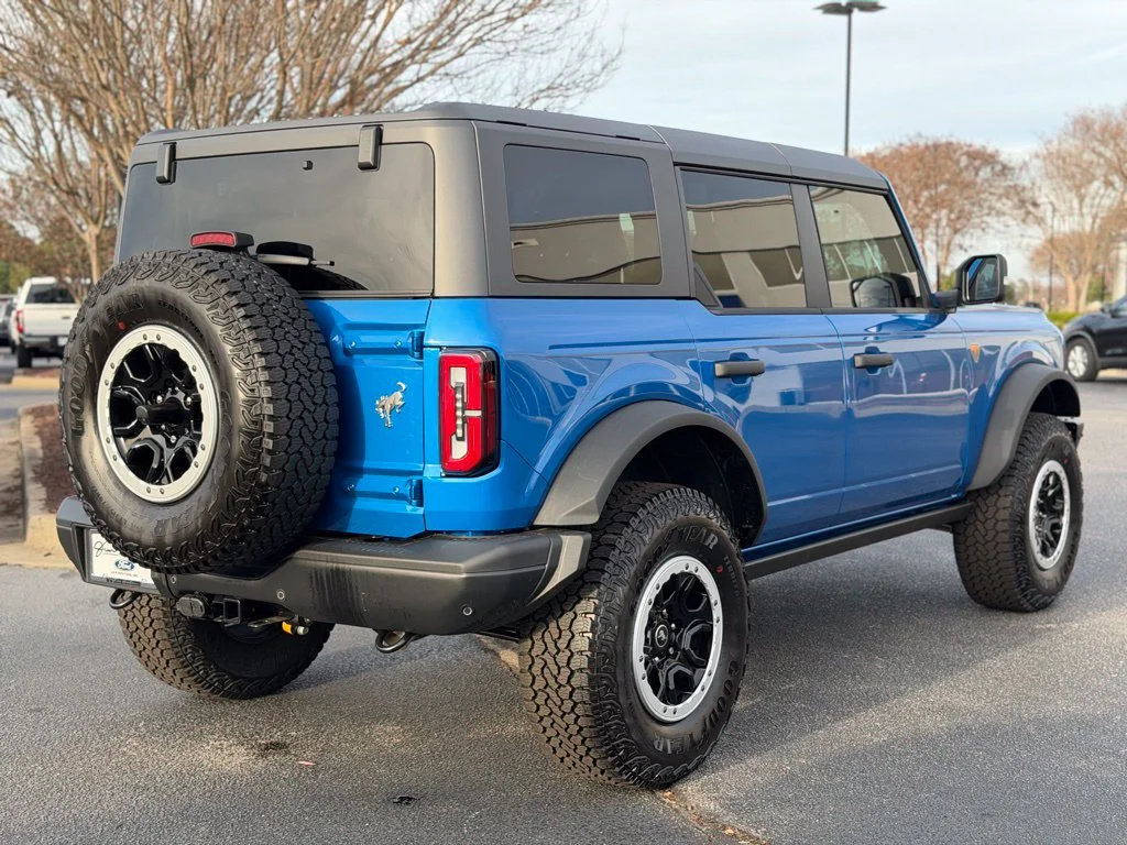 Used 2025 Blue Ford Badlands image 9