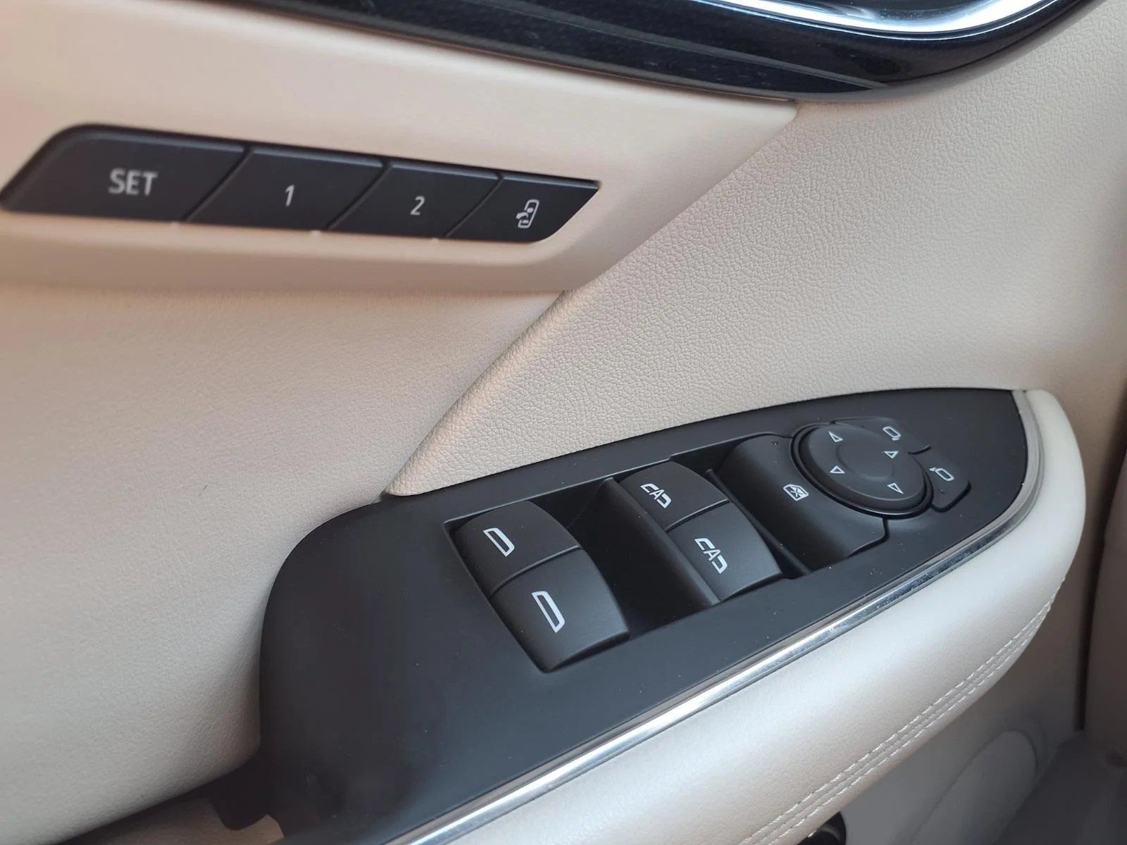 Used 2023 Moonstone Gray Metallic Buick Essence image 19