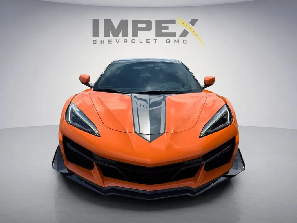 Used 2023 AMPLIFY ORANGE TINTCOAT Chevrolet 3LZ image 9