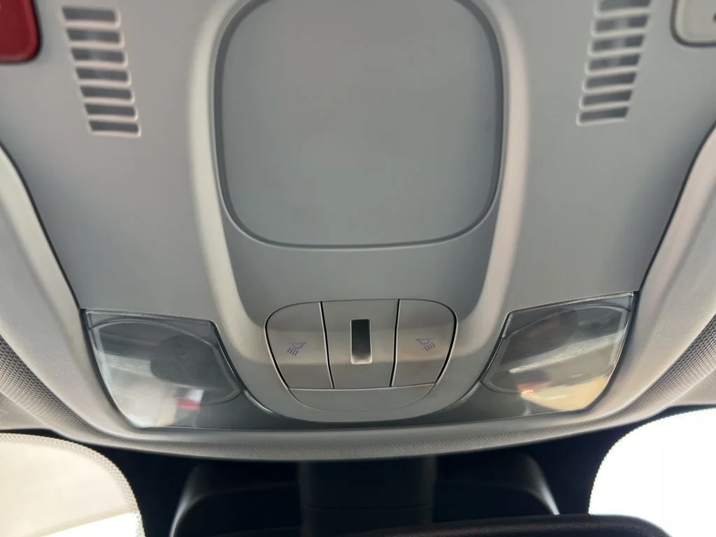 Used 2023 White Jeep Altitude image 45
