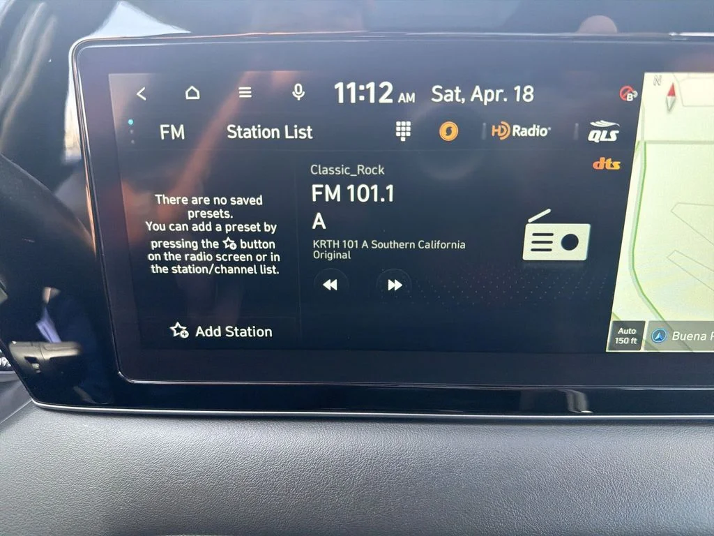 Used 2022 Black Hyundai Calligraphy image 12