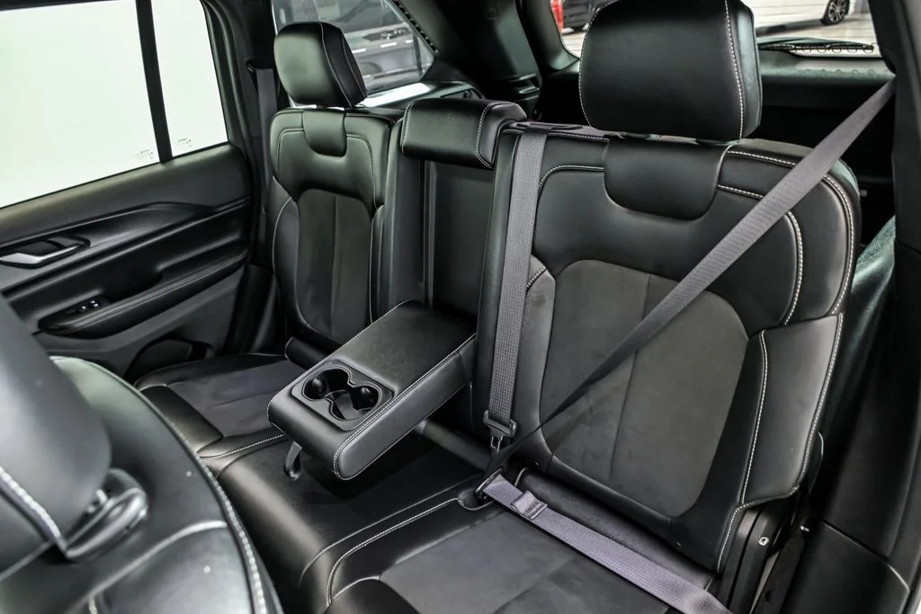 Used 2024 White Jeep Altitude X image 15