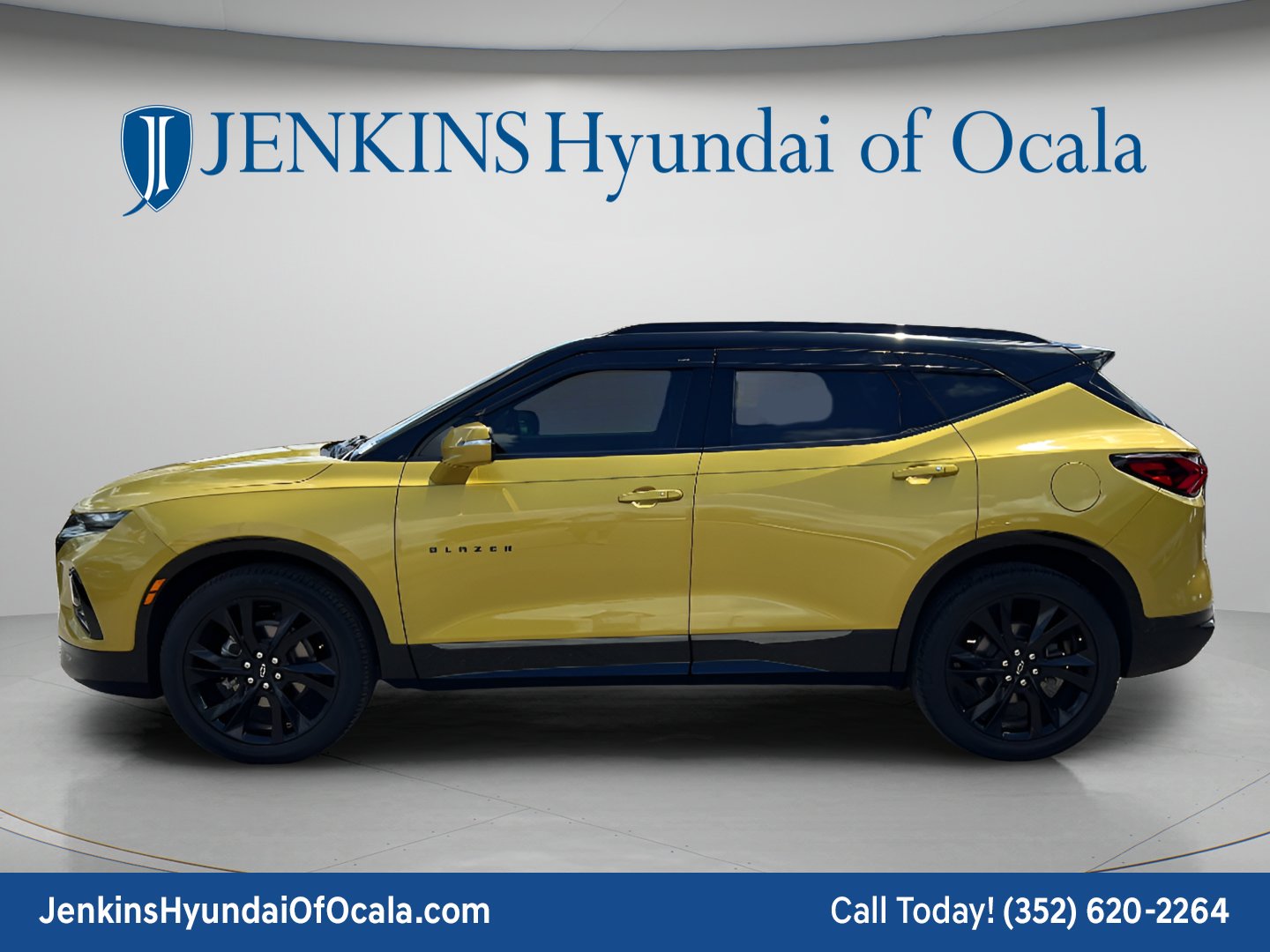 Used 2022 Nitro Yellow Metallic Chevrolet RS image 8