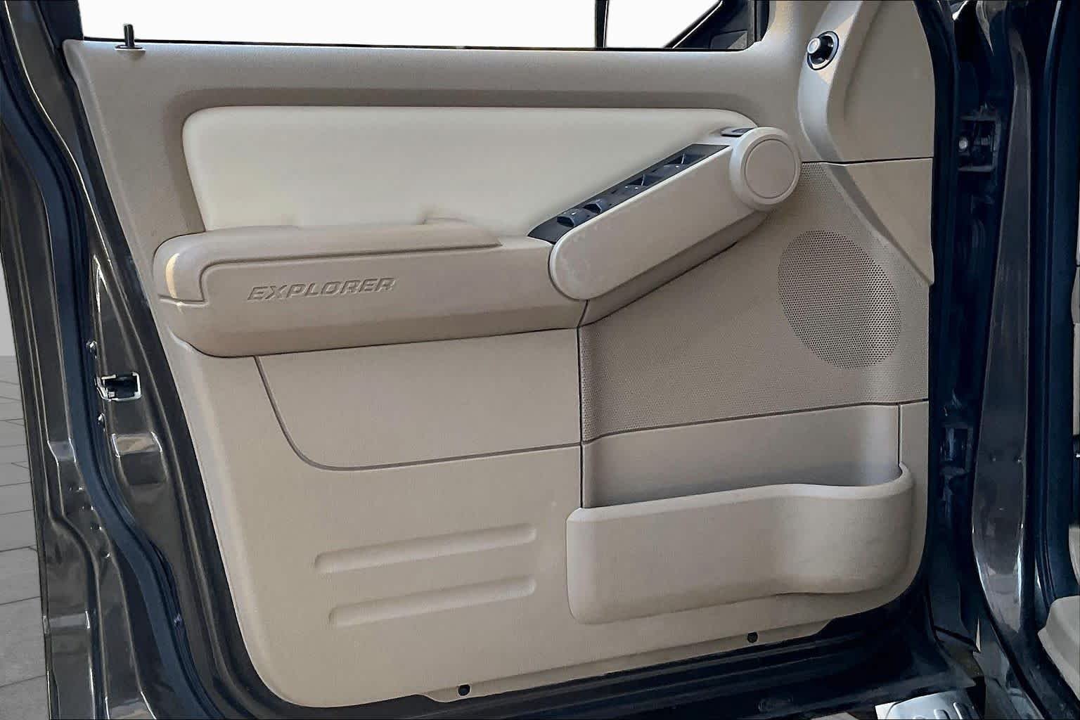 Used 2008 Black Ford XLT image 19