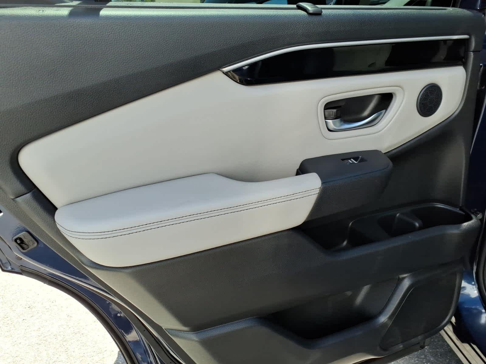 2023 Honda Pilot Touring - Photo 12