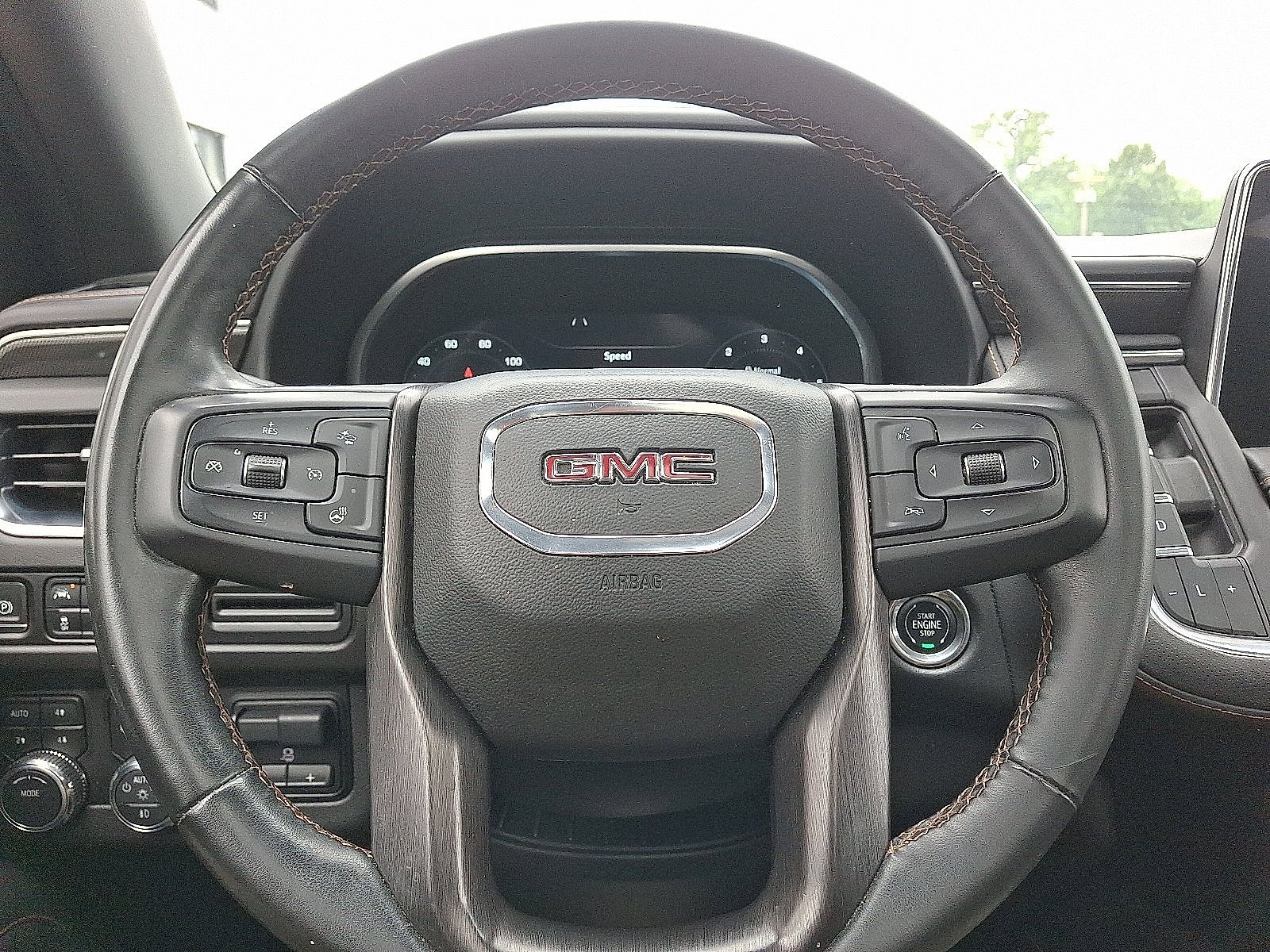 Used 2023 White Frost Tricoat GMC AT4 image 23