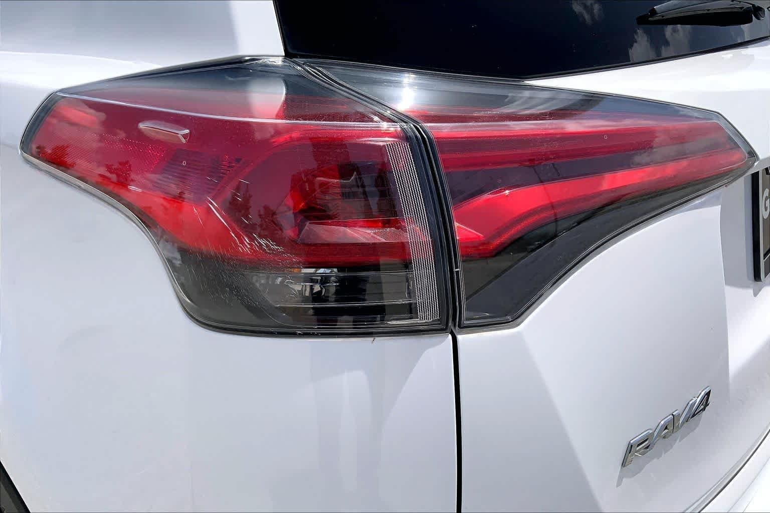 Used 2016 Super White Toyota LE image 28