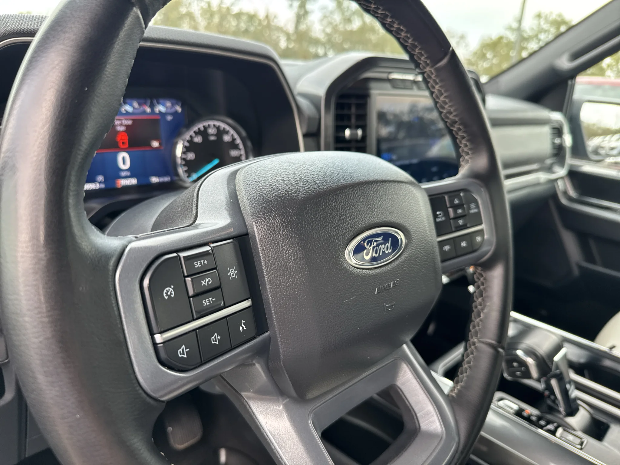 Used 2023 Agate Black Metallic Ford XLT image 18