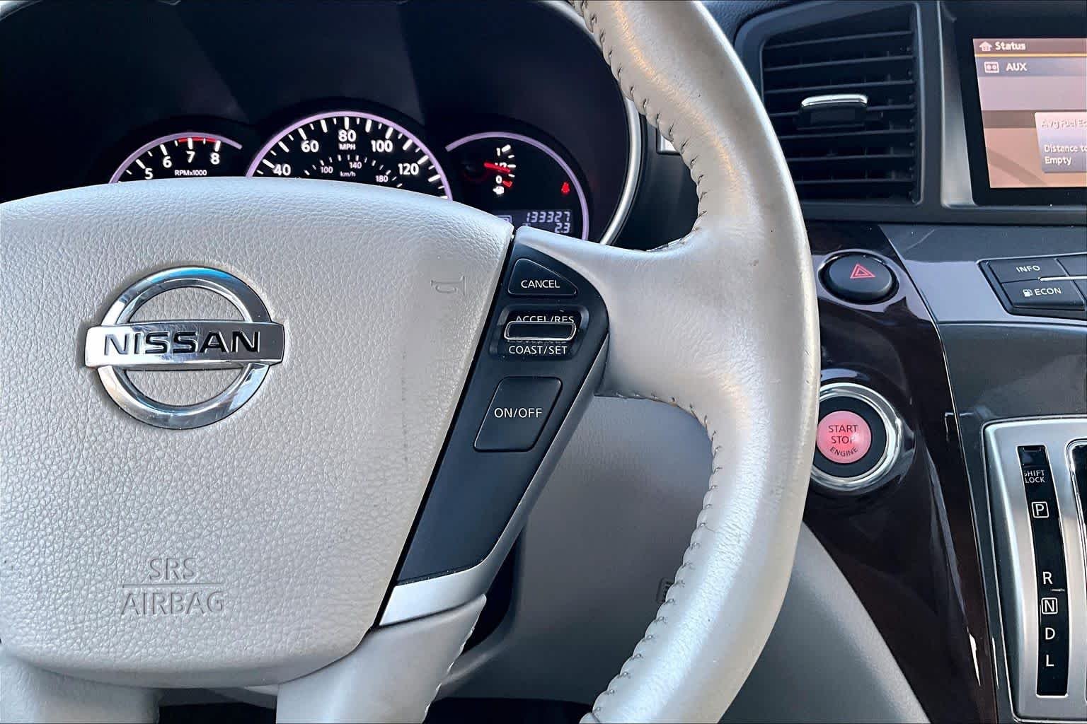 Used 2011 Platinum Graphite Nissan SL image 21