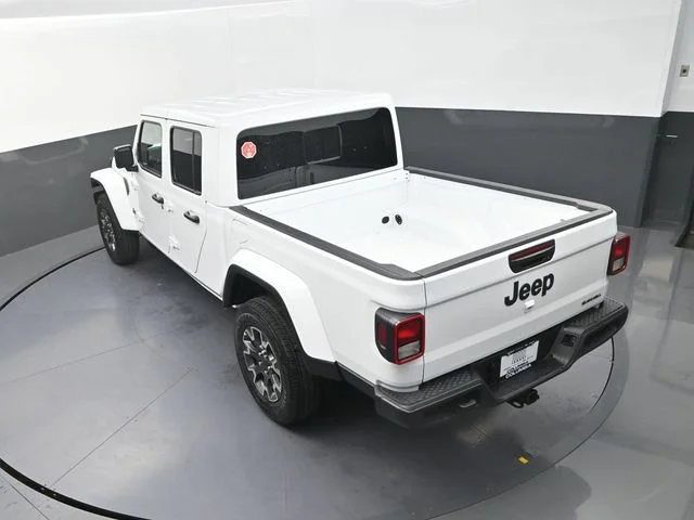 New 2026 Bright White Clear-Coat Exterior Paint Jeep Sahara image 16