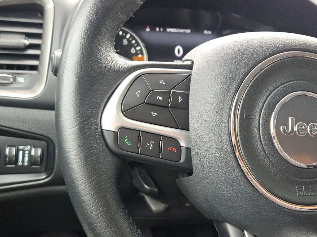 Used 2023 White Jeep Limited image 29
