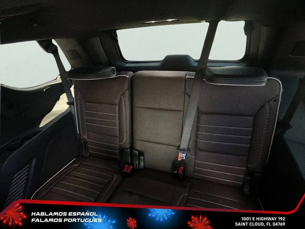 Used 2026 Glacier White Tricoat GMC Denali Ultimate image 30