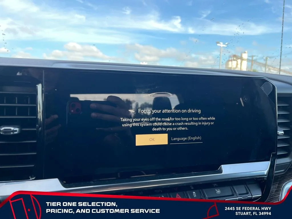 New 2026 Summit White GMC Elevation image 30
