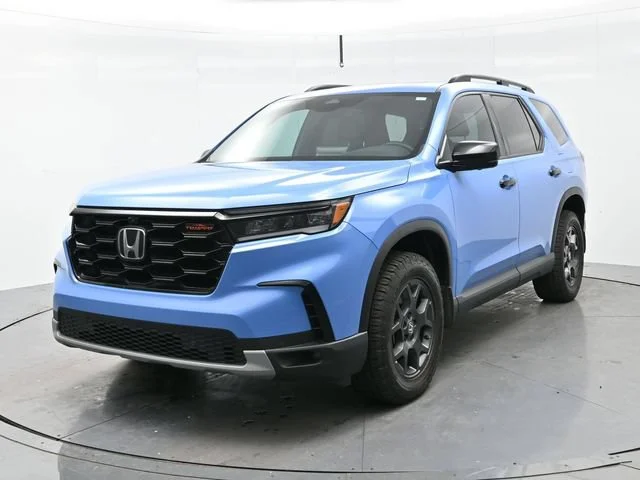 Used 2025 Blue Honda TrailSport image 3