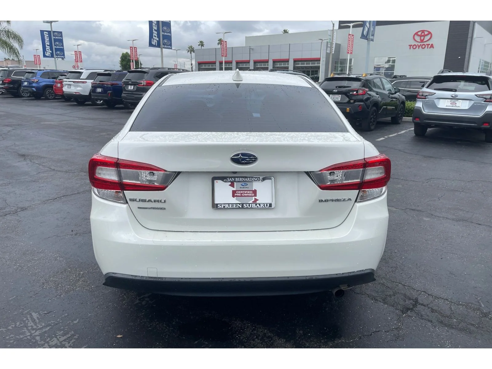 Used 2022 Crystal White Pearl Subaru Premium image 4