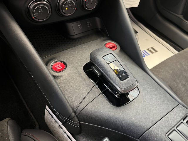 2025 Nissan Z NISMO - Photo 18