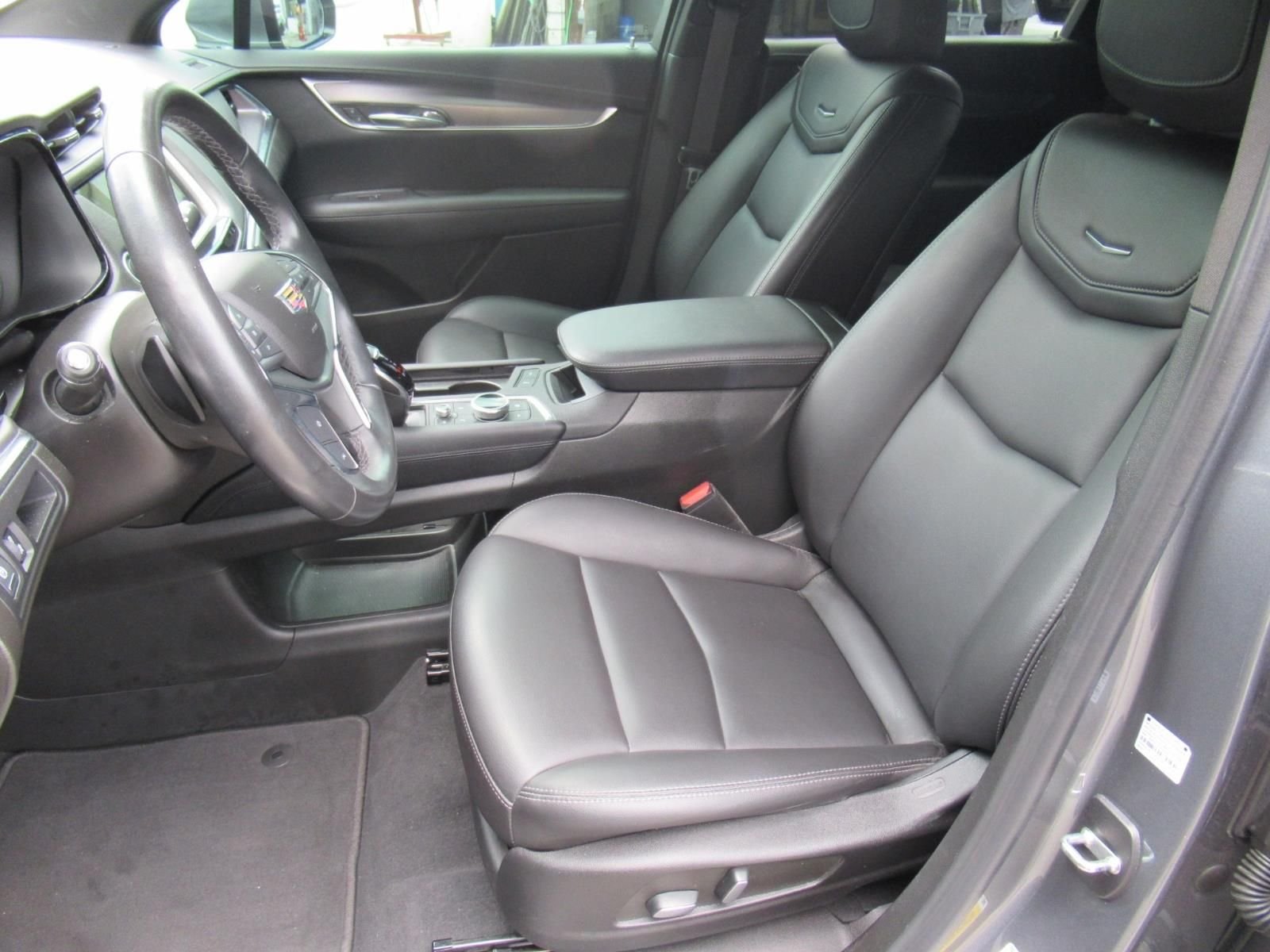 Used 2022 Gray Cadillac Luxury image 11