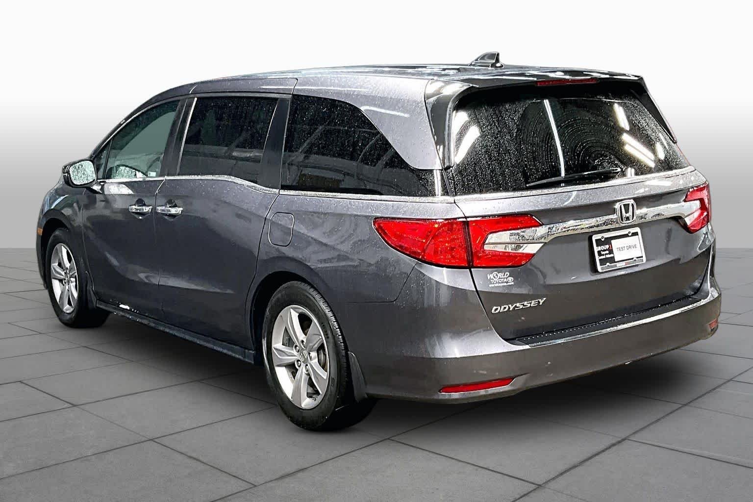 Used 2018 Modern Steel Metallic Honda EX-L image 11