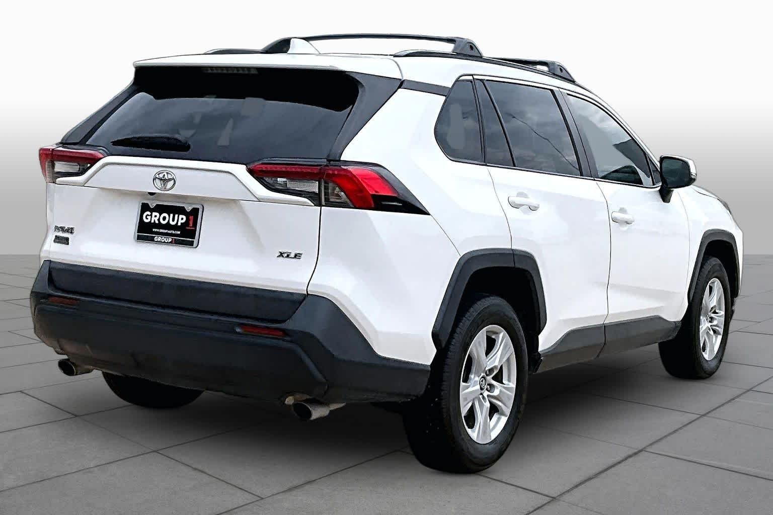 Used 2020 Super White Toyota XLE image 14