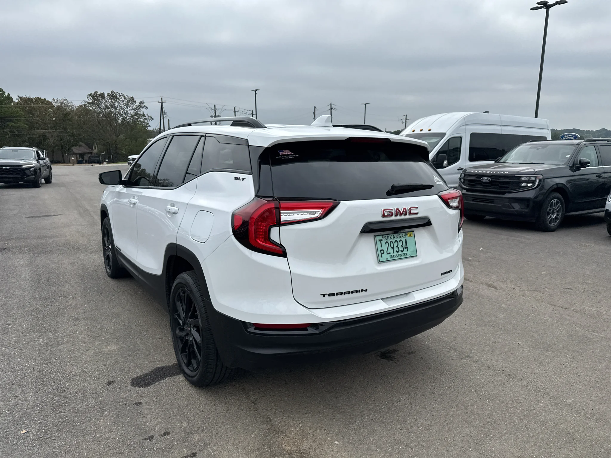 Used 2024 Summit White GMC SLT image 8