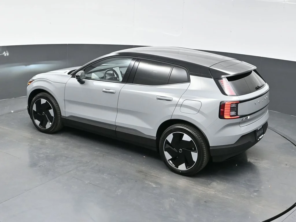 New 2026 Vapour Grey Volvo Twin Motor Performance Plus image 34