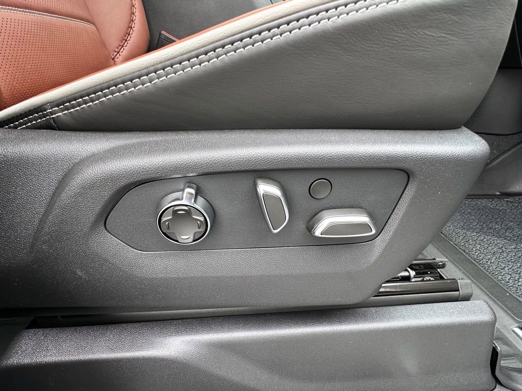 New 2026 Glacier White Tricoat GMC Denali Ultimate image 13