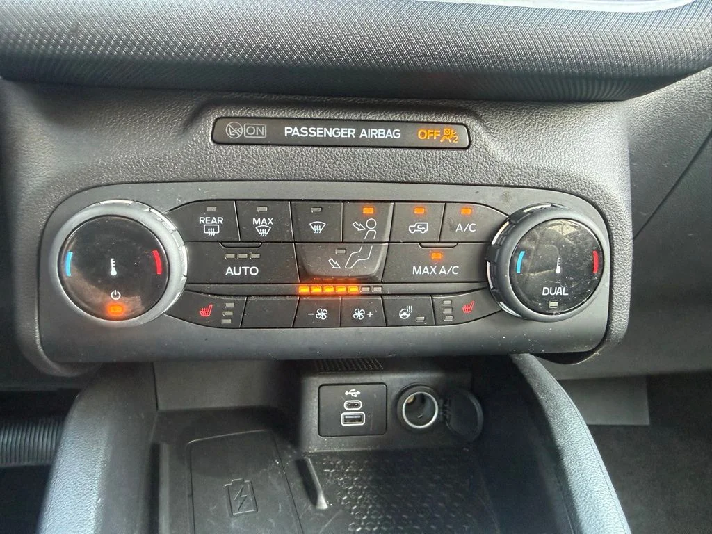 Used 2024 Blue Ford Outer Banks image 28