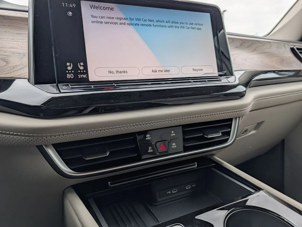 New 2026 White/off-white Volkswagen 2.0T SE w/Technology image 22