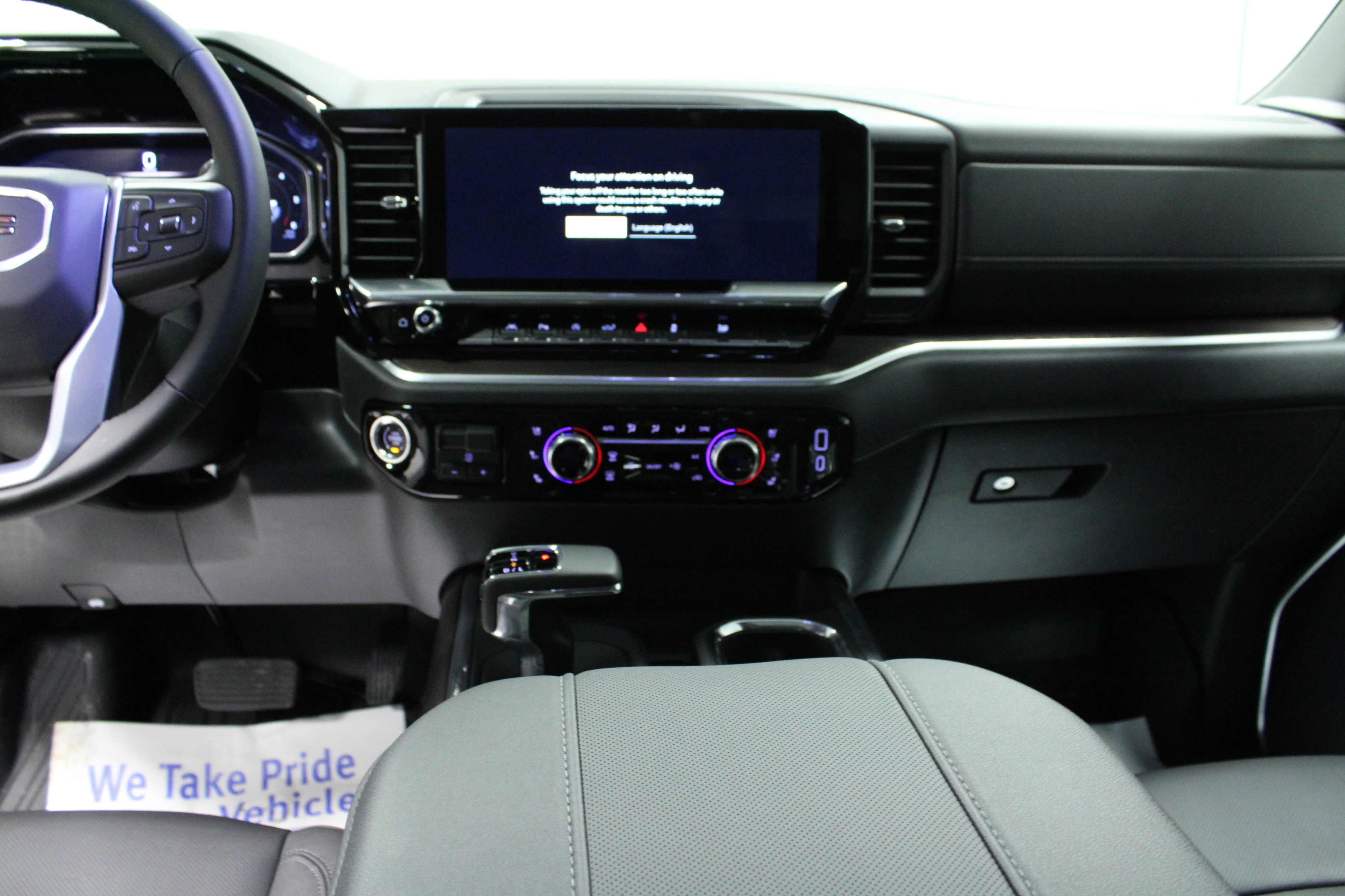 2026 GMC Sierra 1500 SLT - Photo 17