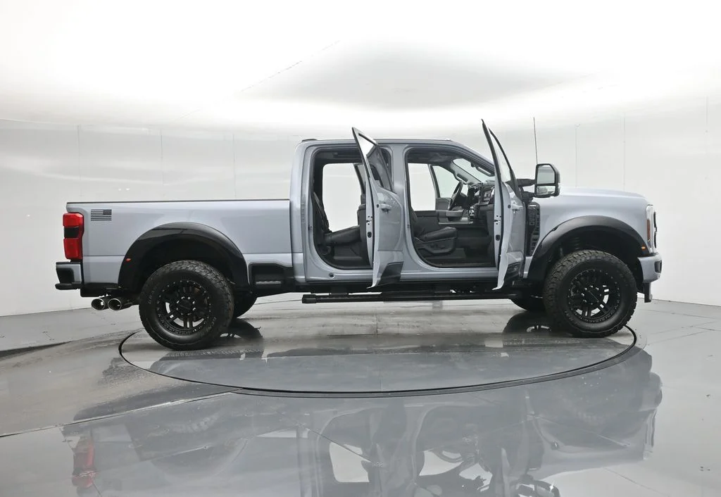 New 2026 Glacier Gray Metallic Tri-Coat Ford Lariat image 4