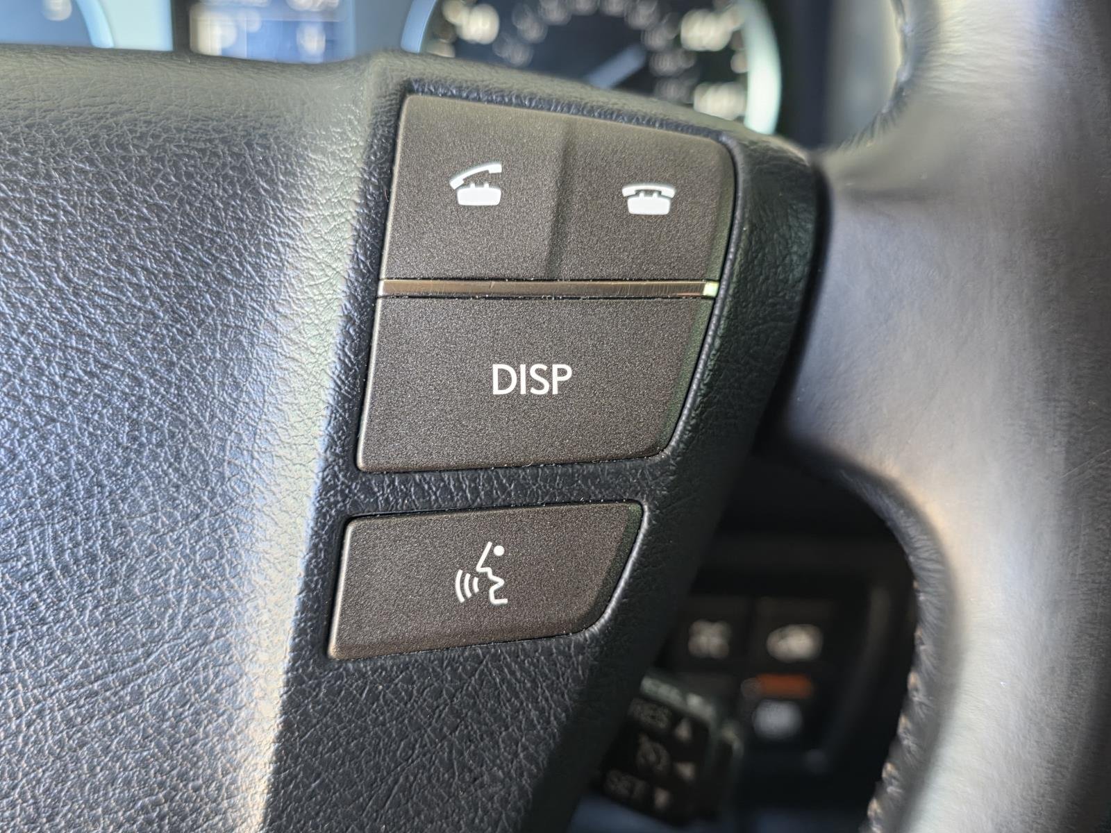 Used 2015 Silver Lexus 570 image 32
