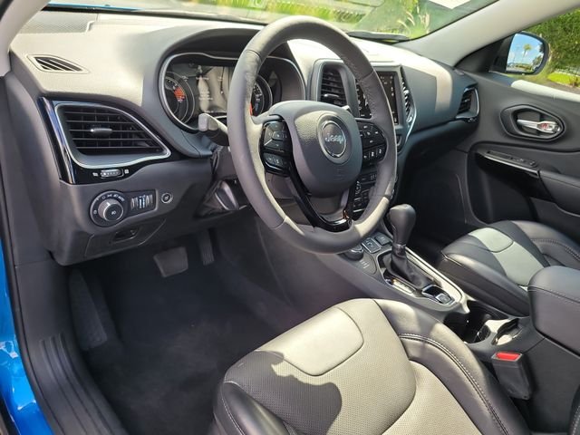 Used 2023 Blue Jeep Altitude image 17