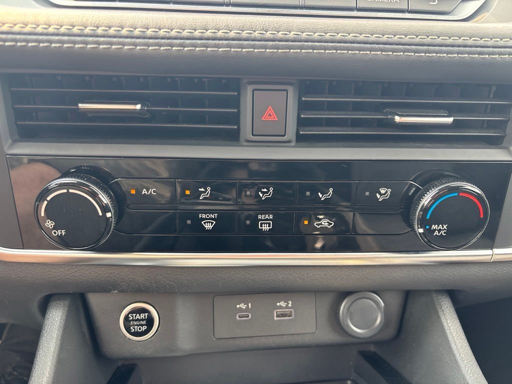 Used 2021 Gray Nissan S image 25