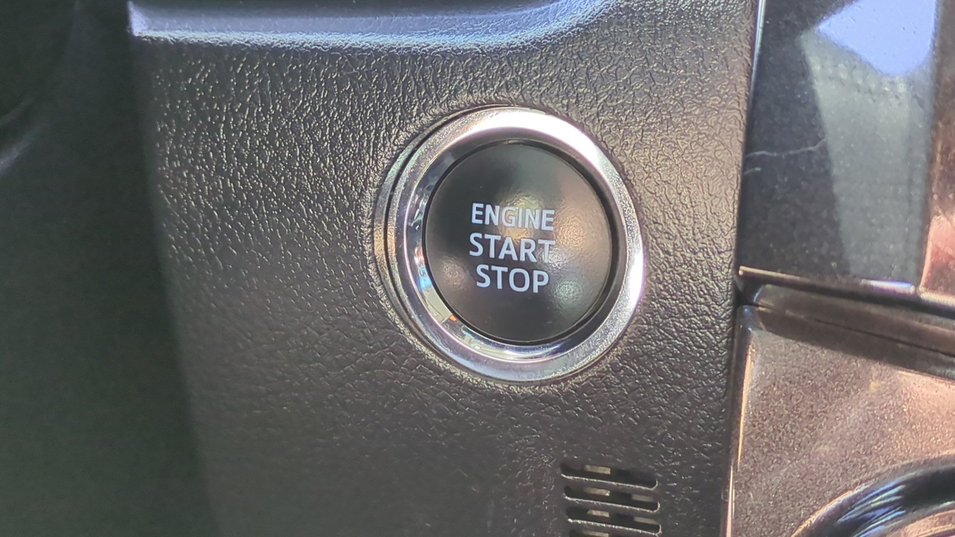 Certified Used 2020 Barcelona Red Metallic Toyota SR5 image 21