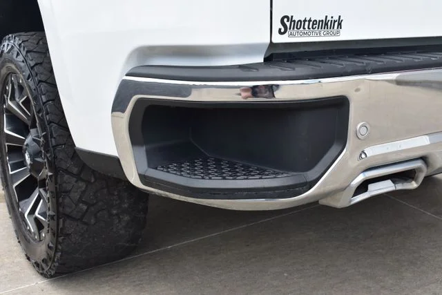 Used 2022 White Chevrolet LTZ image 18